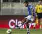 Adriano celebra permanncia no Cruzeiro: 'Muito feliz em renovar'
