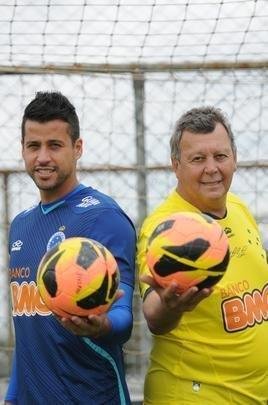 Com 499 jogos, Fbio est perto de alcanar marca de Raul, que disputou 549 partidas