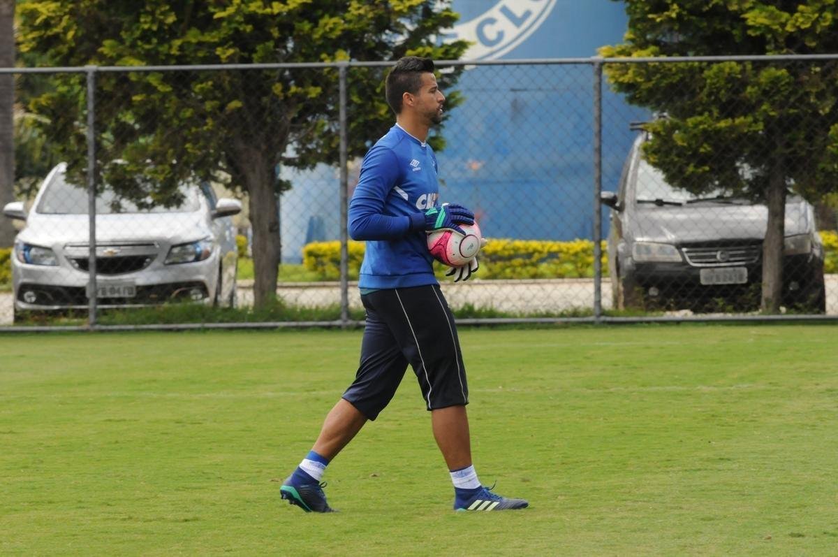 Galeria de fotos do treino do Cruzeiro nesta quarta-feira, na Toca da Raposa II (Paulo Filgueiras/EM D.A Press)