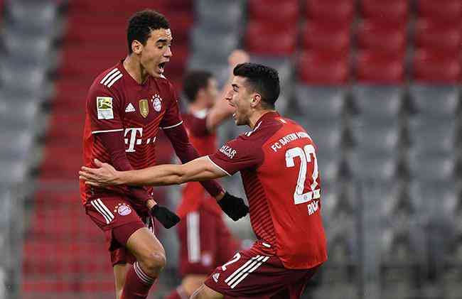 Bayern levou um susto, mas conseguiu a virada pelo Alemo 