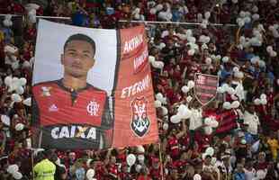 Vtimas do incndio no Ninho do Urubu foram homenageadas antes de Flamengo x Fluminense