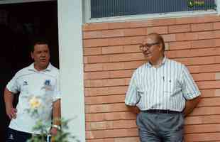 Ex-presidente do Cruzeiro, Felcio Brandi, construtor da Toca da Raposa I, durante visita ao CT em 2000