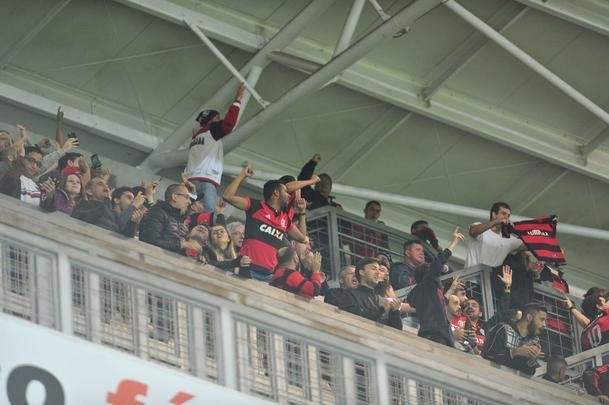 Torcida do Flamengo no jogo contra o Atltico, no Independncia, pela stima rodada do Brasileiro