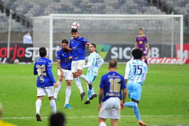 Fotos de Cruzeiro x Londrina, no Mineiro, pela 15 rodada da Srie B