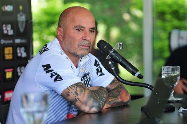 Jorge Sampaoli foi apresentado na tarde desta segunda-feira como novo tcnico do Atltico
