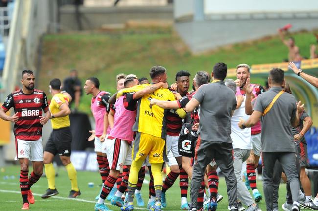 Fotos do empate por 2 a 2 entre Atltico e Flamengo na final da Supercopa do Brasil, na Arena Pantanal, em Cuiab