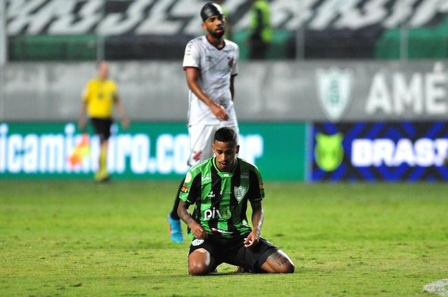 Fotos do jogo entre Am�rica e Athletico-PR, no Independ�ncia, pelo Campeonato Brasileiro de 2022