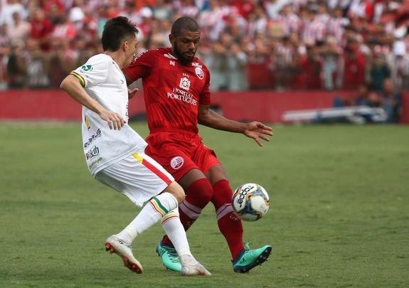 Náutico e Sampaio Corrêa iniciaram a decisão da Série C neste domingo