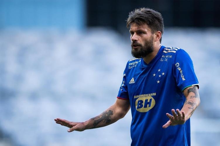 Fotos do clássico do centenário, entre Cruzeiro e Atlético, no Mineirão, em Belo Horizonte, pela nona rodada do Campeonato Mineiro