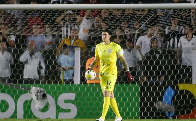 Cássio foi alvo de ataques na classificação do Corinthians na Vila Belmiro