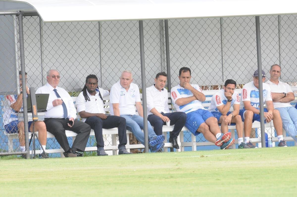 Imagens do treino do Cruzeiro desta sexta-feira (27/10), na Toca da Raposa II (fotos: Paulo Filgueiras/EM D.A Press)