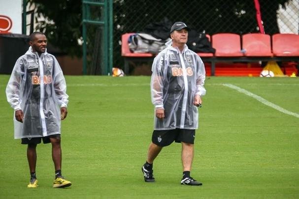 Atltico fez o ltimo treinamento antes da viagem a Montevidu, capital do Uruguai. Na quarta-feira, s 21h30, time enfrenta o Defensor pela terceira fase da Copa Libertadores