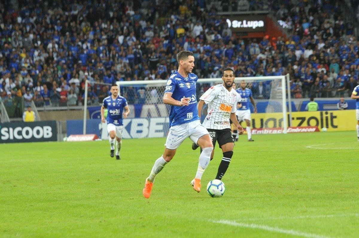 Fotos de Cruzeiro x Corinthians, no Mineiro, pela oitava rodada do Campeonato Brasileiro