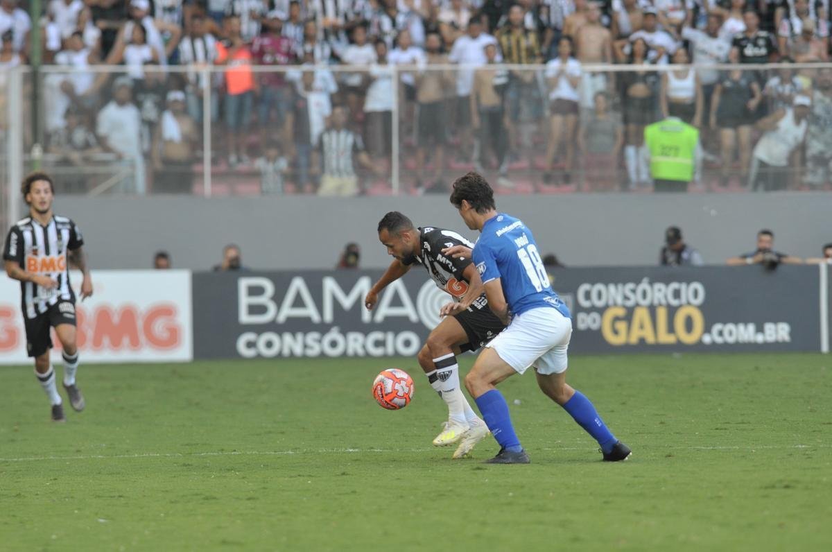Fotos do primeiro tempo da finalssima do Mineiro, entre Atltico e Cruzeiro, no Independncia