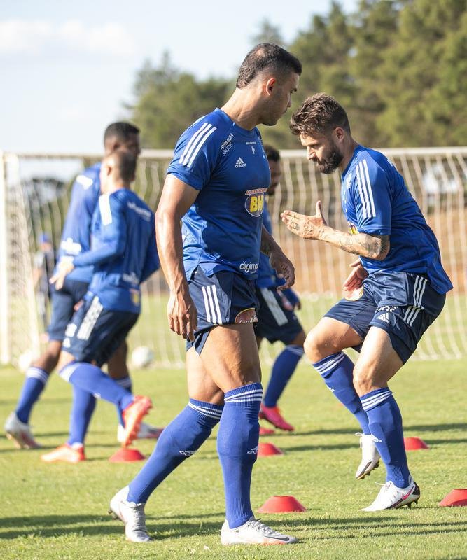 Fotos do treino do Cruzeiro desta segunda-feira (23/11) em Chapecó-SC