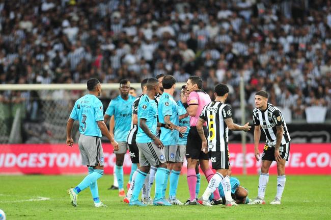 Fotos do jogo entre Atltico e Emelec, no Mineiro, em Belo Horizonte, pelas oitavas de final da Copa Libertadores 2022