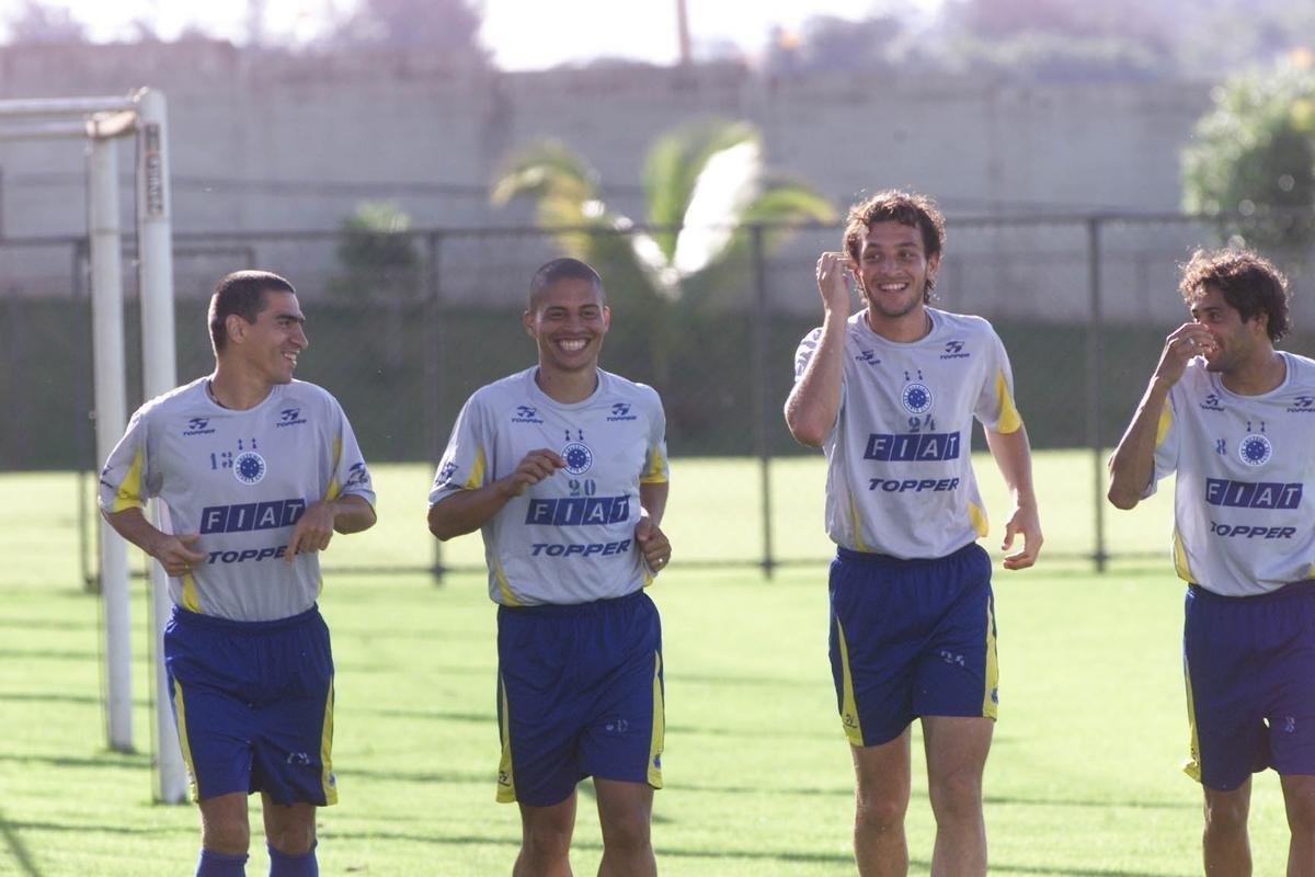 DEZEMBRO - Dia a dia de treinos do Cruzeiro na temporada que culminou com a Trplice Coroa