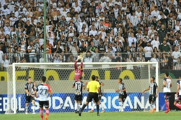 Partida foi disputada no Independncia, nessa noite de tera-feira