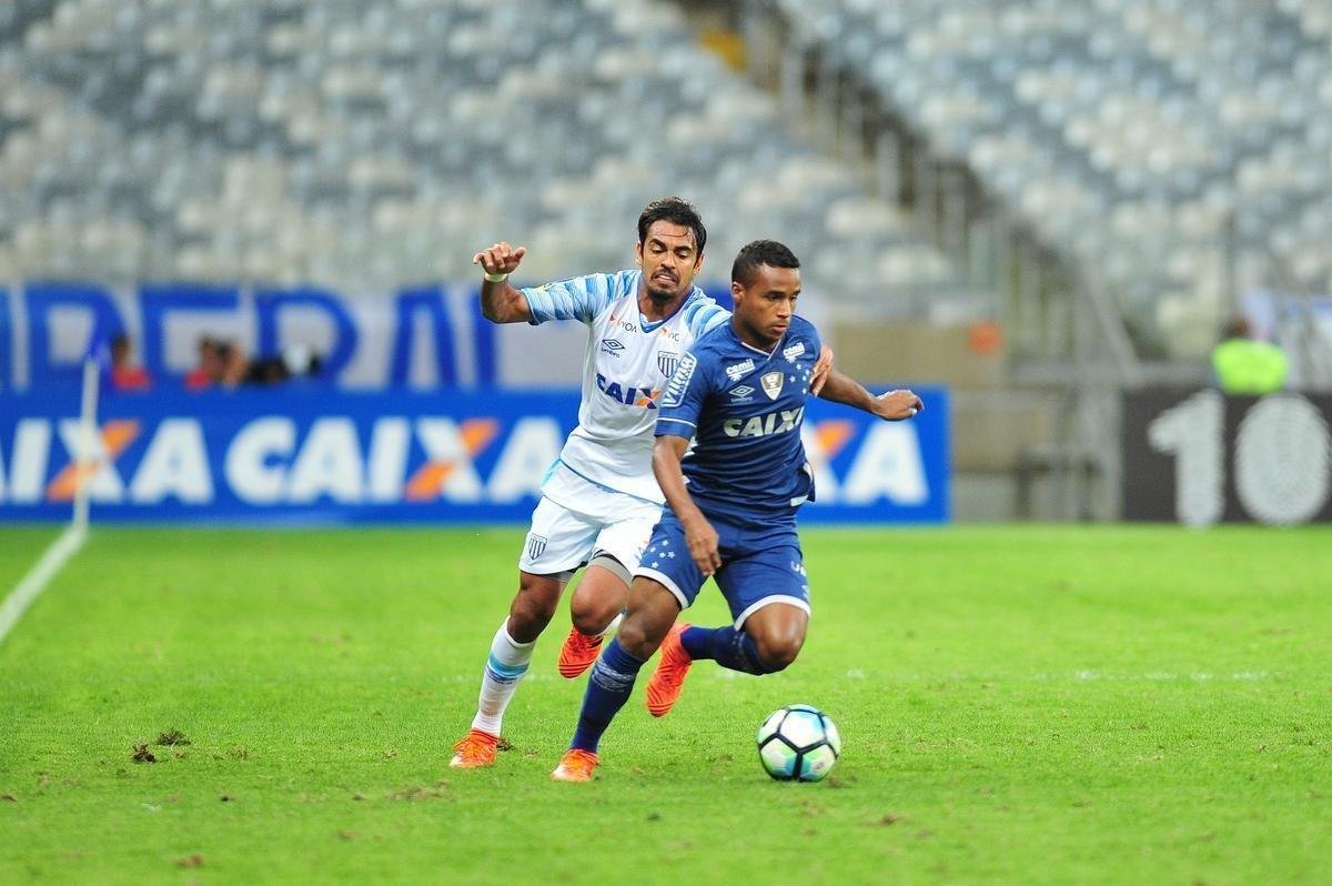 Fotos de Cruzeiro 2x2 Ava, no Mineiro, pela 35 rodada do Campeonato Brasileiro