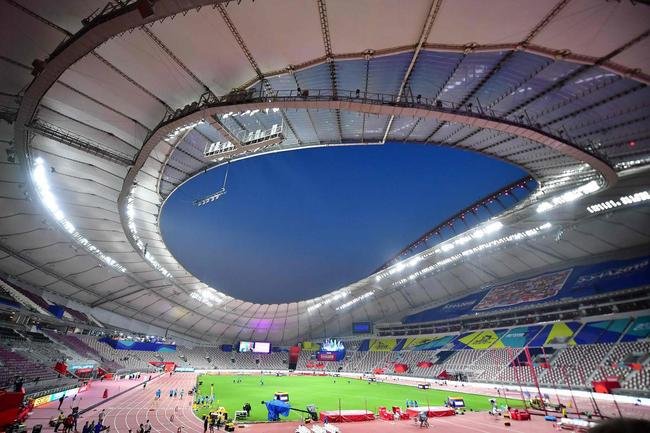 Estdio Internacional Khalifa: inaugurada em 1976, arena em Doha recebeu vrios eventos esportivos internacionais importantes e foi remodelada para o Mundial do Catar
