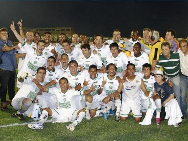 Paran (6) - Londrina (1980), Paran (1992 e 2000), Athletico-PR (1995), Coritiba (2007 e 2010)