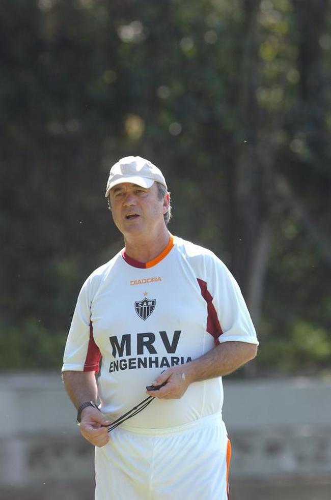 Levir Culpi (2006) - duas derrotas e um empate