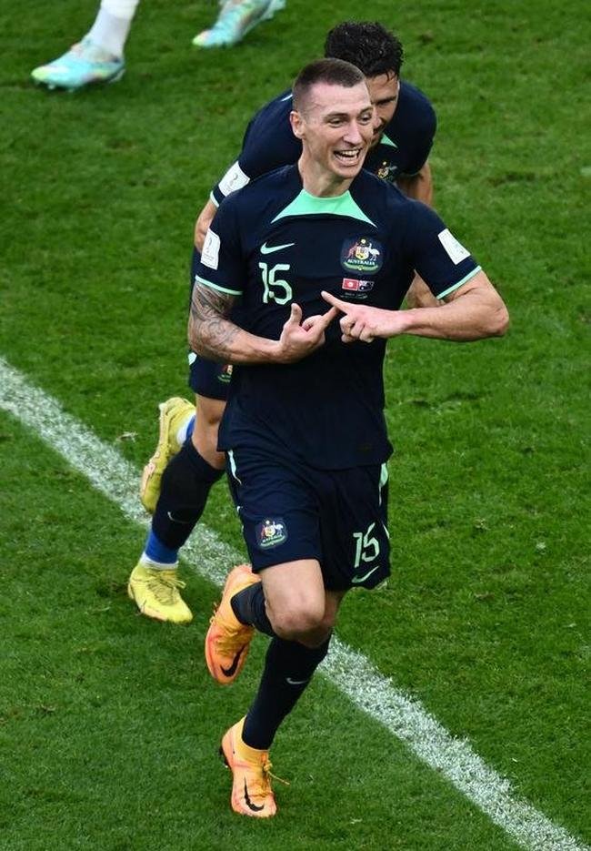 Mitchell Duke marcou o gol da Austrlia sobre a Tunsia em jogo pela segunda rodada do Grupo D da Copa do Mundo
