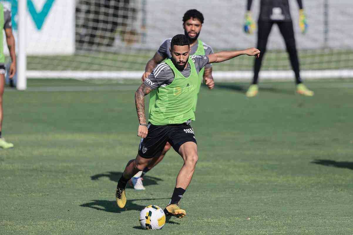 Aps o empate com o Fortaleza, elenco do Atltico treinou na Cidade do Galo, na tarde desta tera-feira (25/10).