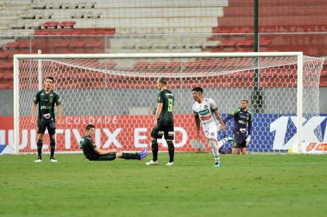 Fotos de Amrica x Athletic, no Independncia, pelo Campeonato Mineiro