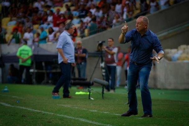 Fluminense e Cruzeiro em partida vlida pela segunda rodada do Brasileiro