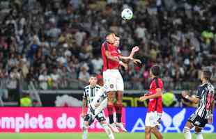 Atltico e Brasil de Pelotas-RS se enfrentaram nesta quarta-feira (12/4), no Mineiro, pela ida da terceira fase da Copa do Brasil