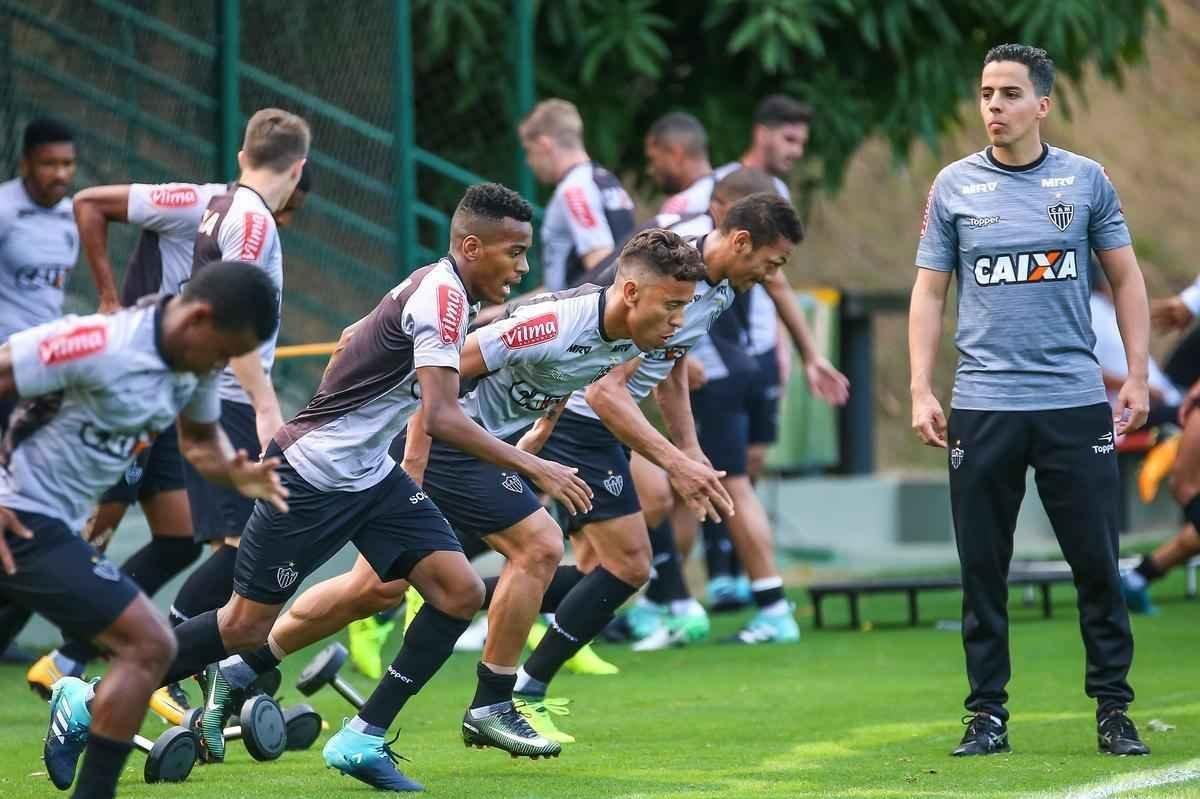 Tcnico Rogrio Micale comeou a montar time para encarar o Fluminense; Fred treinou entre os reservas
