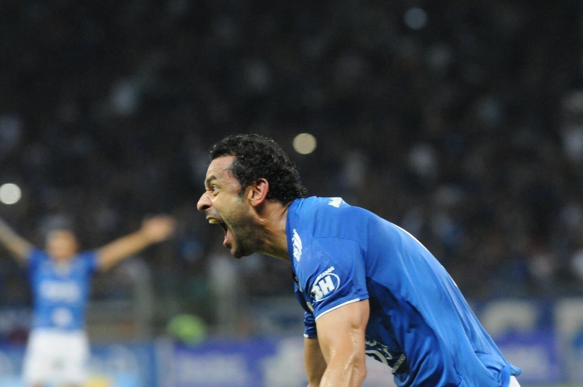 Fotos do duelo entre Cruzeiro e Amrica, no Mineiro