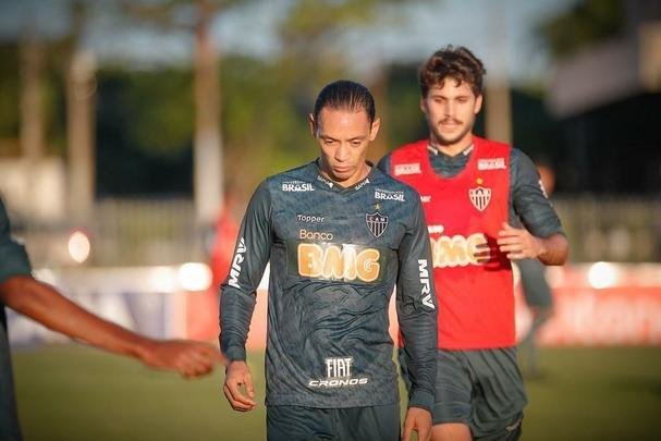 Fotos do treino do Atlético no Paraguai