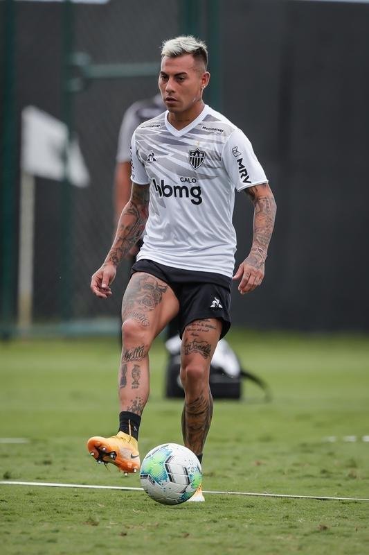 Aps polmica balada, Dylan e Marrony participam normalmente do treino na Cidade do Galo