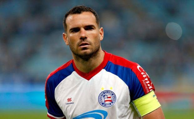 Bahia - O clube baiano tem vrios jogadores com contrato no fim: Anderson, Lucas Fonseca (foto), Nino Paraba, Mateus Claus, Juninho Capixaba, Zeca, Joo Pedro, Ronaldo, Elton e lber