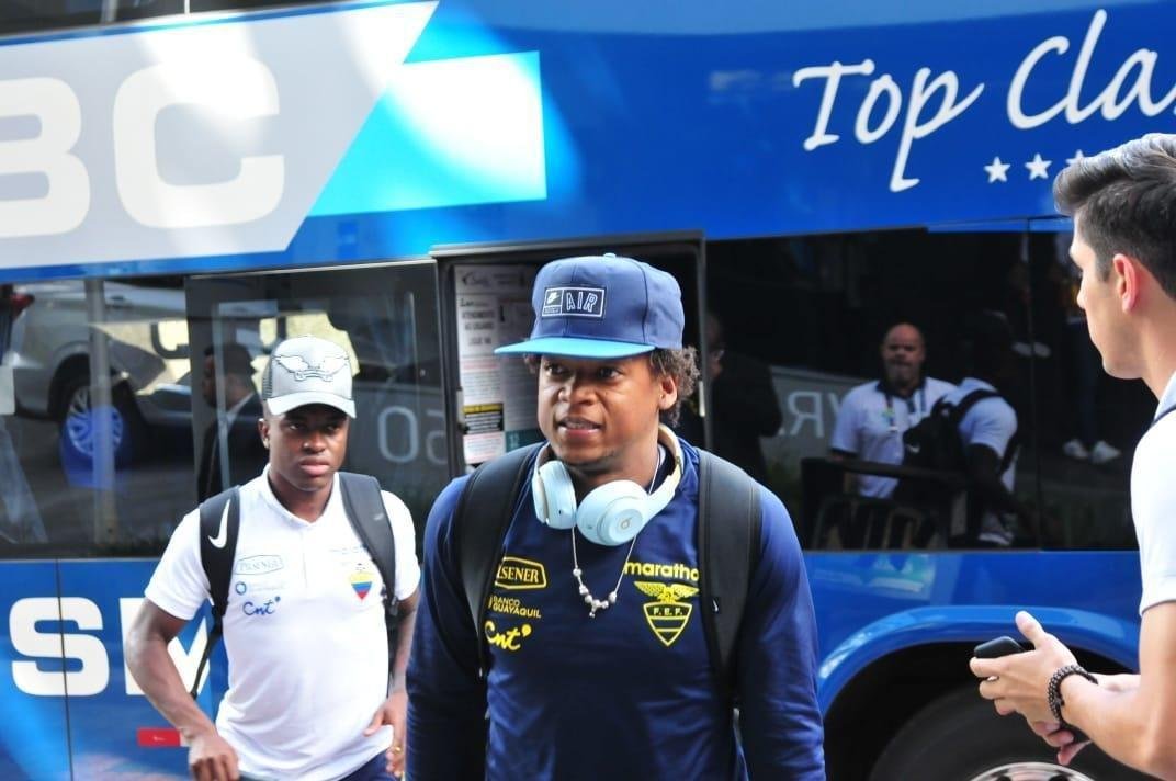 Delegao do Equador desembarcou nesta tera-feira em Belo Horizonte, onde estrear na Copa Amrica