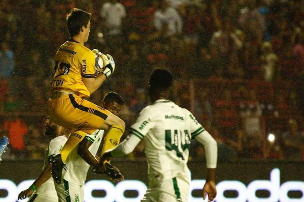 Na Ilha do Retiro, o Sport recebeu o América-MG para tentar buscar sua terceira vitória consecutiva