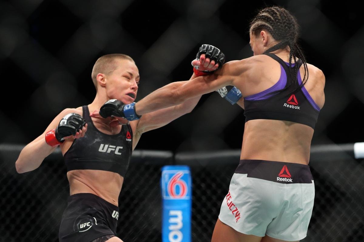 Em revanche na luta coprincipal, Rose Namajunas venceu Joanna Jedrzejczyk por deciso unnime e manteve o cinturo do peso palha