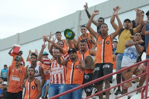 Coimbra venceu o Uberlndia por 1 a 0 e conquistou o trofu do Mdulo II do Campeonato Mineiro