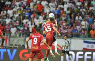 Fotos do jogo entre Bahia e Atltico, na Fonte Nova, em Salvador, pela 32 rodada do Campeonato Brasileiro