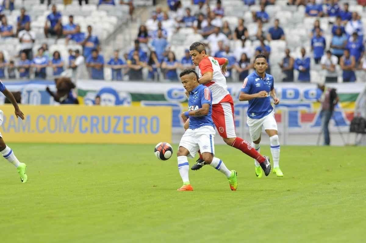 Imagens do jogo entre Cruzeiro e Tricordiano, pelo Campeonato Mineiro, no Mineiro
