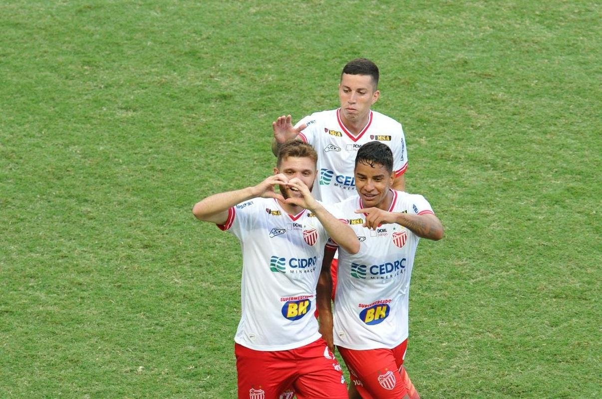 Gustavo Crecci marcou o gol da vitria do Villa Nova no Independncia, sobre o Amirca