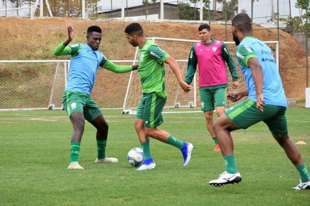 Coelho encara o Xavante nesta tera-feira, s 20h30, no Independncia