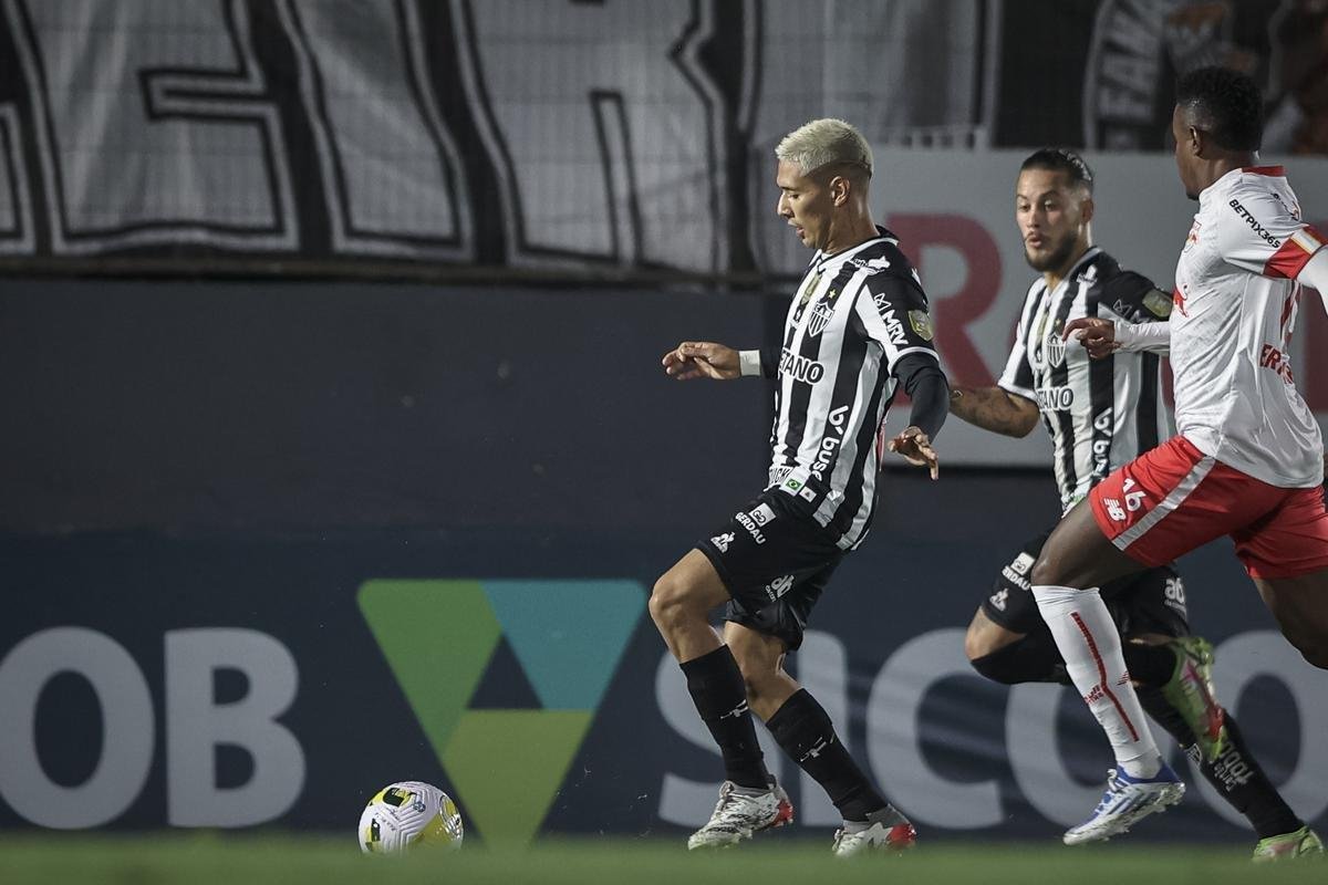 Fotos do jogo entre Red Bull Bragantino e Atltico, nesta quarta, pelo Brasileiro