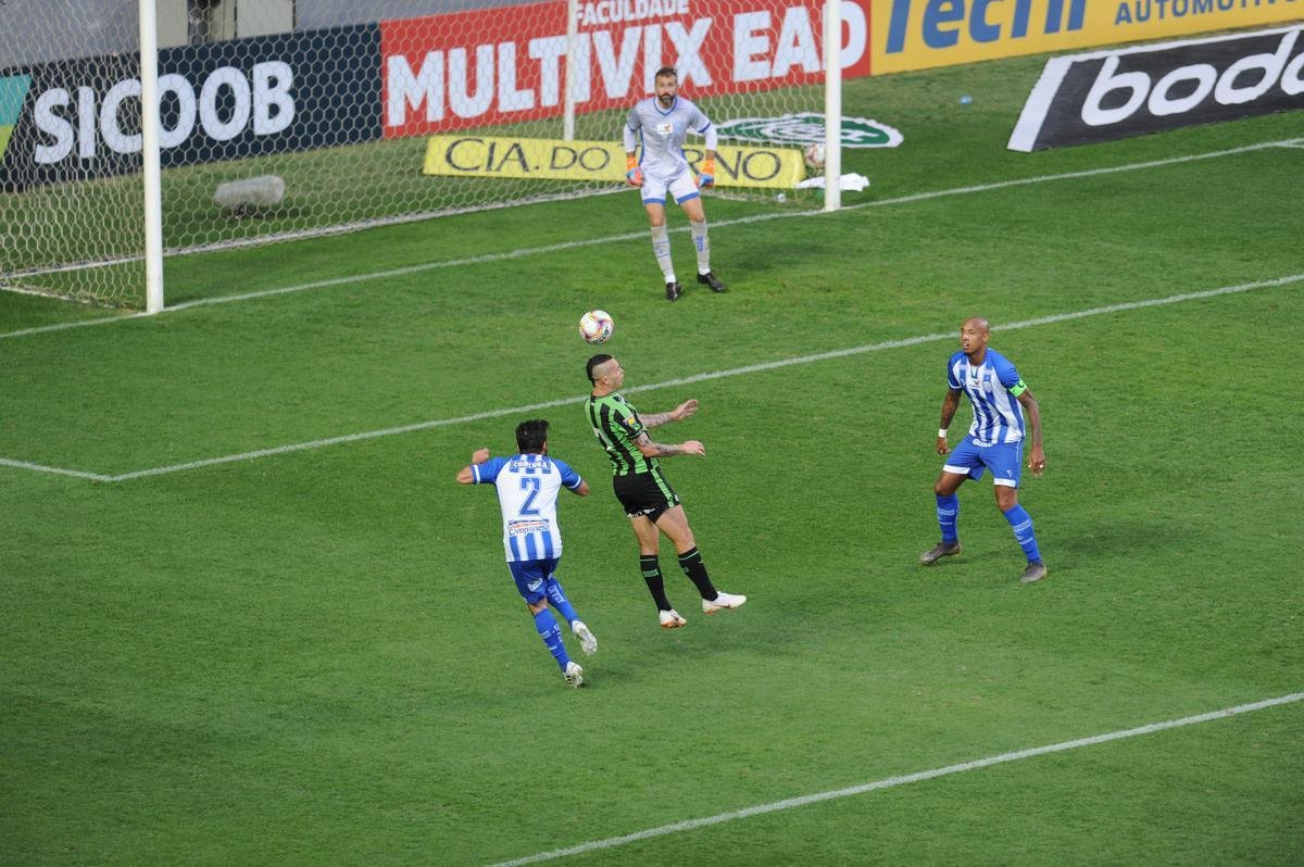 No segundo tempo, o CSA empatou com gol de cabea de Rodrigo Pimpo. Mas, logo depois, Amrica voltou  frente do placar, com gol do zagueiro Messias