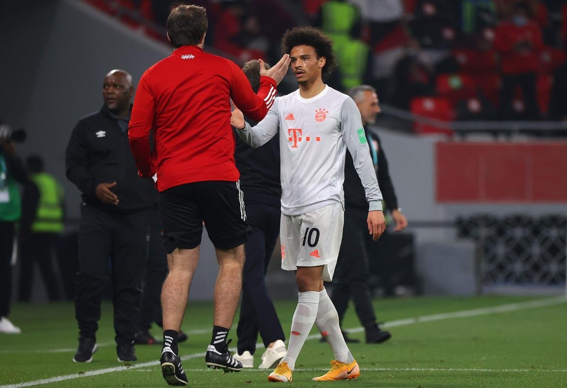 Bayern de Munique derrotou egpcios do Al Ahly por 2 a 0, com dois gols do polons Robert Lewandowski, e se garantiu na deciso do Mundial de Clubes contra o Tigres, do Mxico