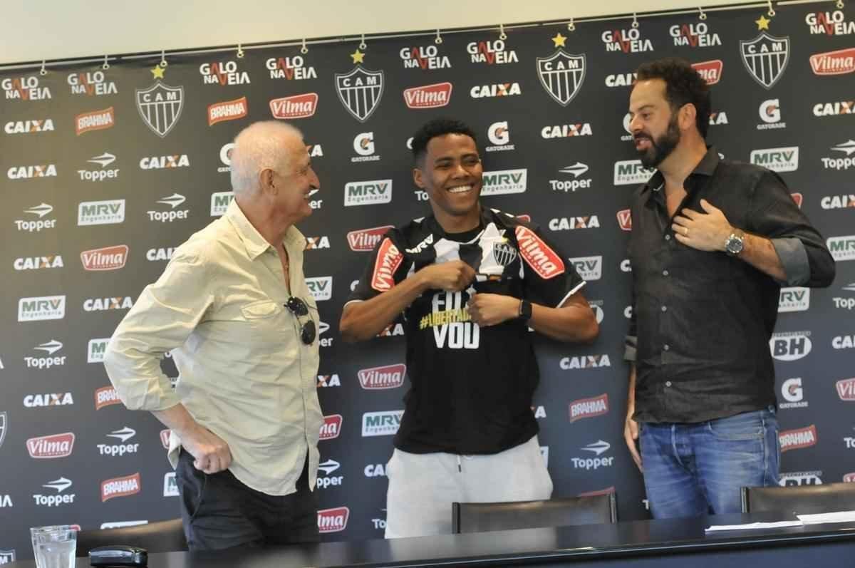 Elias foi apresentado no Galo e admitiu sonho de conquistar a Libertadores e de ir  Copa de 2018