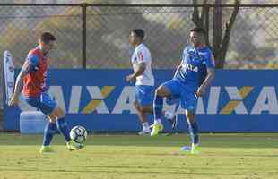 Cruzeiro realizou atividade em dois perodos nesta quarta-feira, na Toca da Raposa II