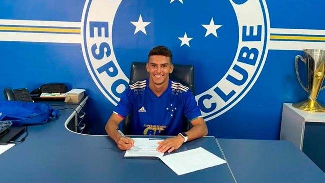 10 - Guilherme Meira (meia do Cruzeiro) - 17 anos - multa de 60 milhes de euros